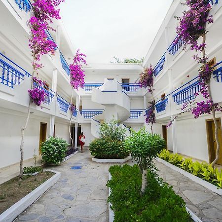Club Blue White All Inclusive Turgutreis Esterno foto