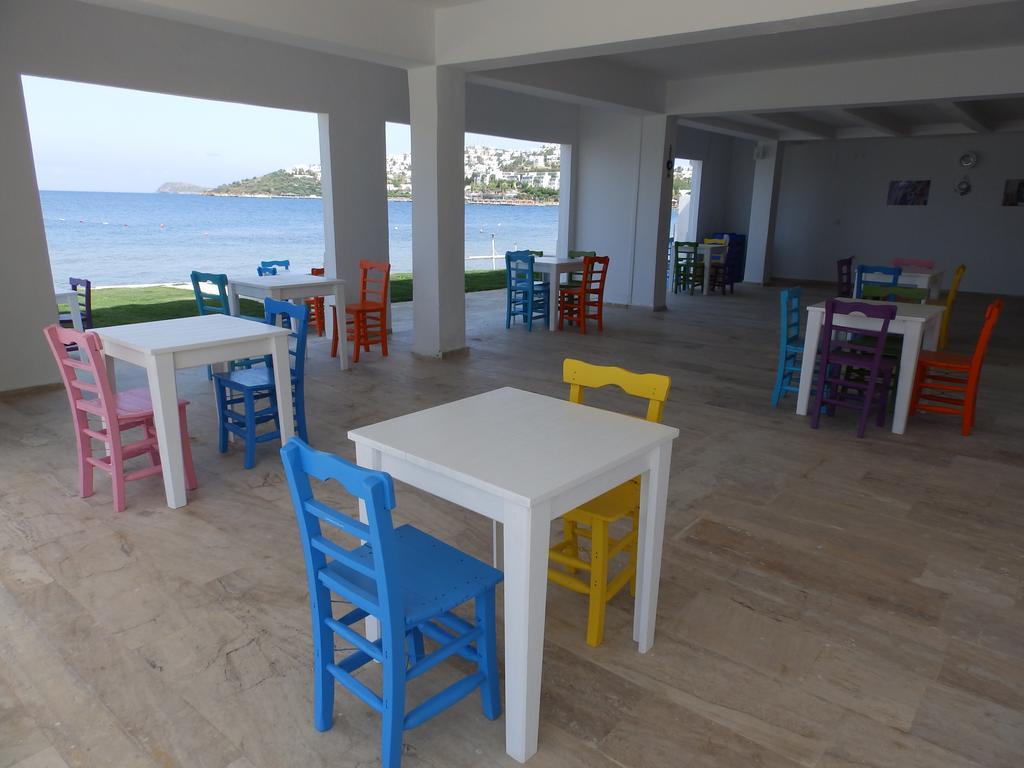 Club Blue White All Inclusive Turgutreis Esterno foto