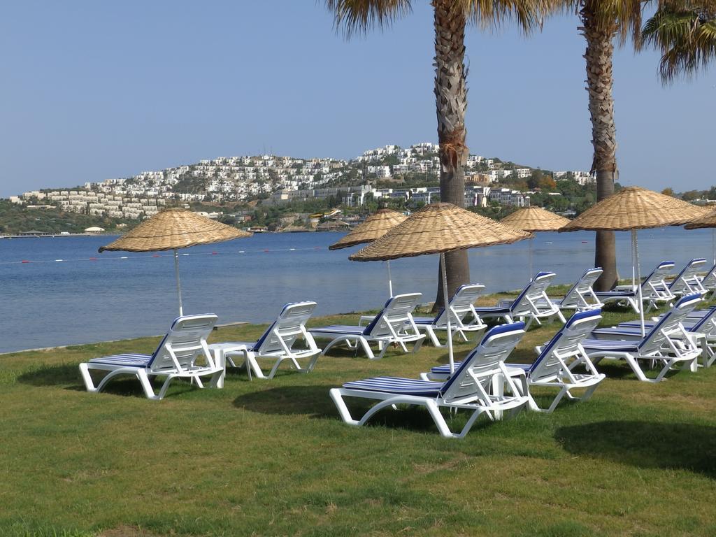 Club Blue White All Inclusive Turgutreis Esterno foto