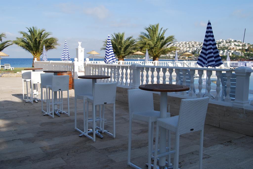 Club Blue White All Inclusive Turgutreis Esterno foto