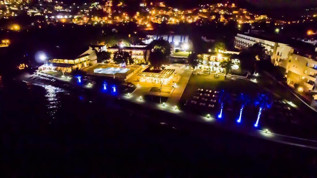Club Blue White All Inclusive Turgutreis Esterno foto