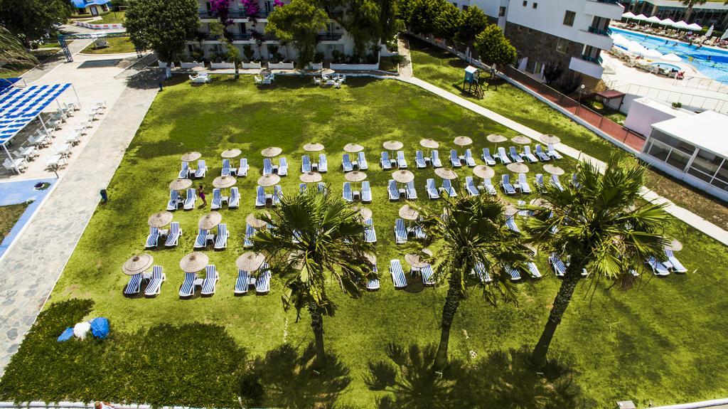 Club Blue White All Inclusive Turgutreis Esterno foto