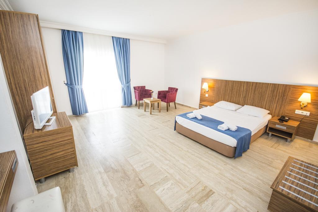 Club Blue White All Inclusive Turgutreis Esterno foto