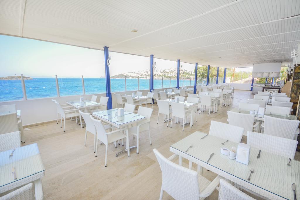Club Blue White All Inclusive Turgutreis Esterno foto