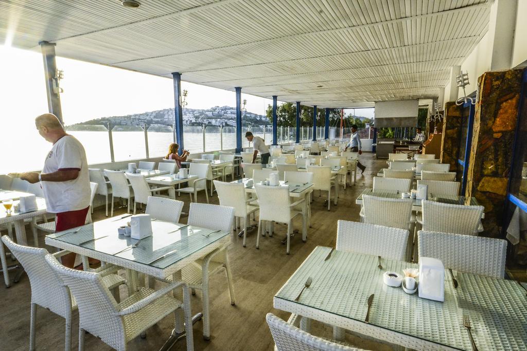 Club Blue White All Inclusive Turgutreis Esterno foto